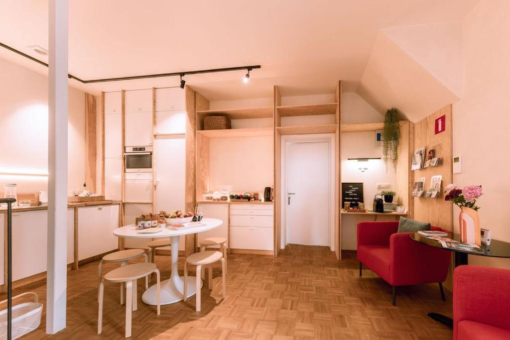 Violet Suites Gent Ngoại thất bức ảnh
